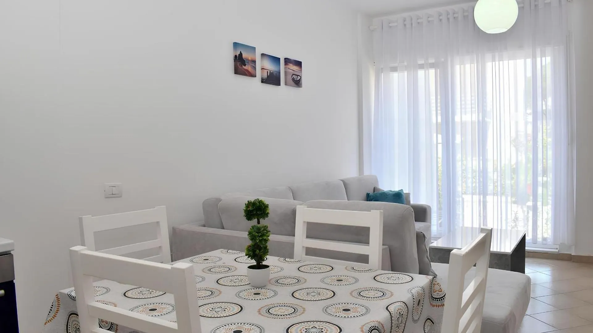 Sunny Beach Apartments - 126 Durrës