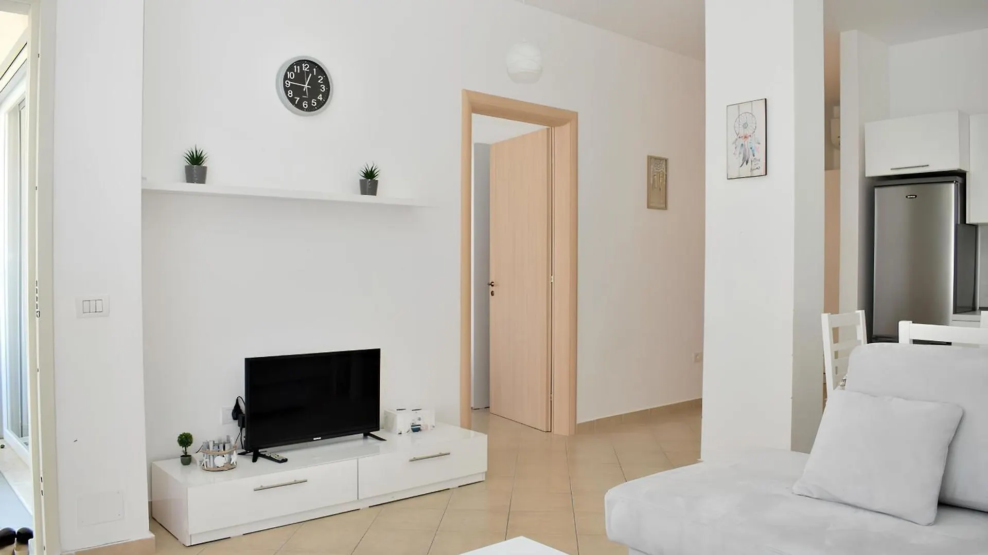 Sunny Beach Apartments - 126 Durrës