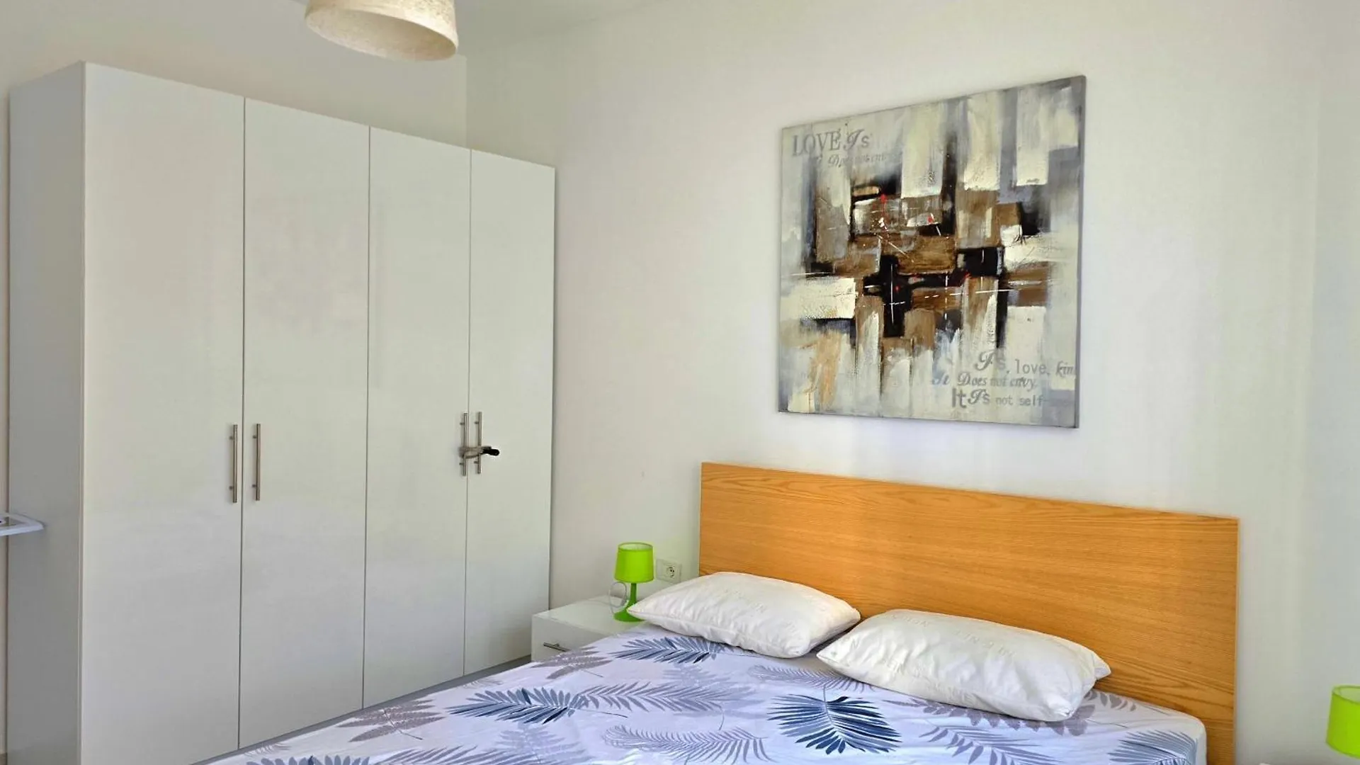 Sunny Beach Apartments - 126 Durrës