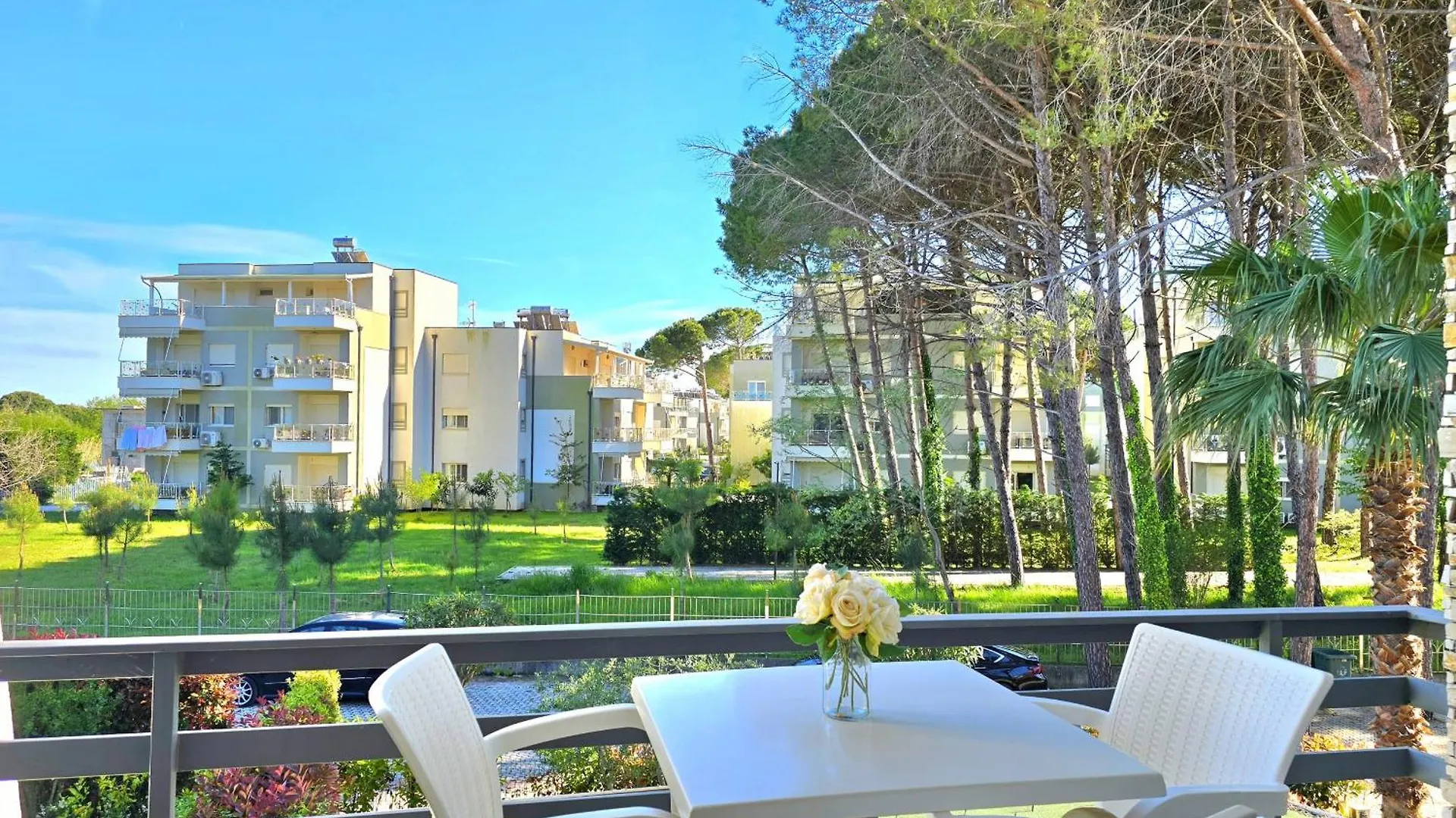 Sunny Beach Apartments - 126 Durrës