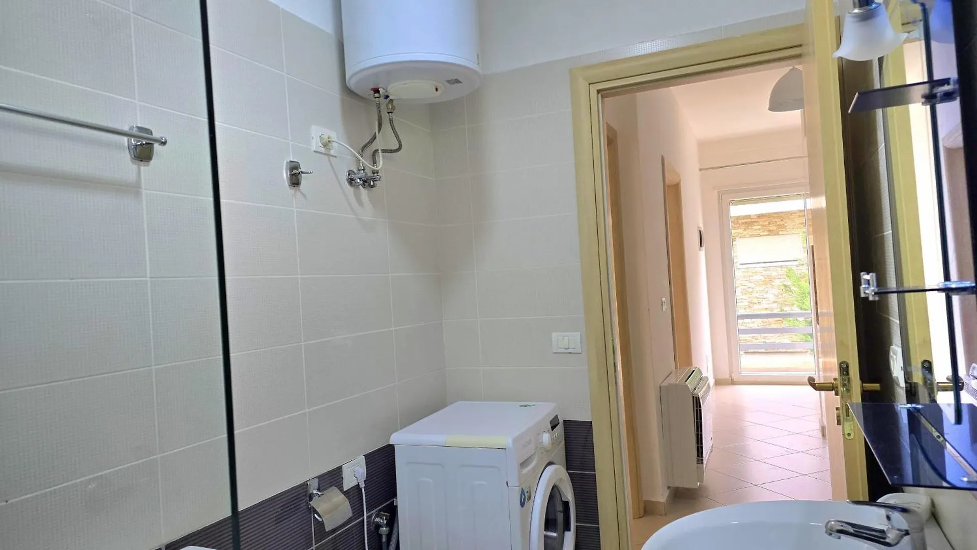 Sunny Beach Apartments - 126 Durrës